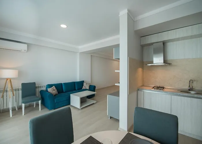 Wave 1 Promenada Апартаменты Нэводари