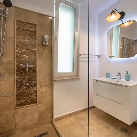 Wave 1 Promenada ナボダリ